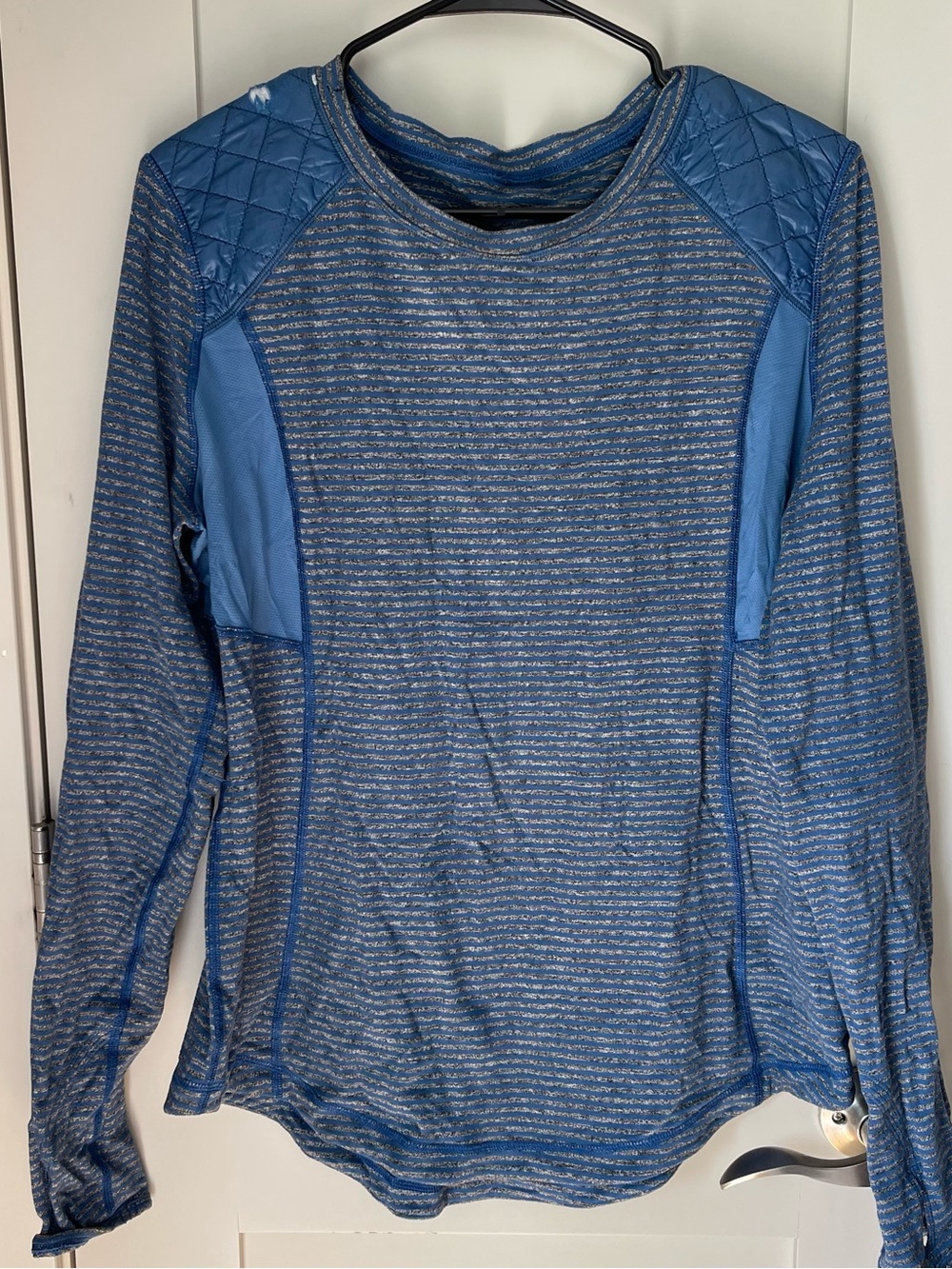 Lululemon Top Ice Queen Blue Quilted Shoulder Elbow Patch Long Sleeve Size 12